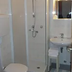 西玛普拉餐厅酒店 * 庞特内阿尔比