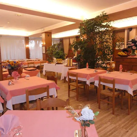 酒店 西玛普拉餐厅酒店 庞特内阿尔比